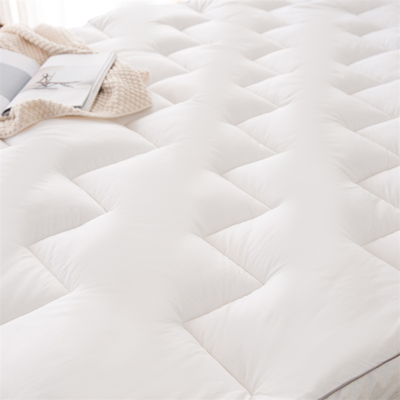 ท็อปเปอร์ที่นอนไมโครไฟเบอร์ขนาดควีนไซส์ 5 ซม. 7 ซม. สูง 10 ซม ท็อปเปอร์ที่นอนไมโครไฟเบอร์ขนาดควีนไซส์ 5 ซม. 7 ซม. สูง 10 ซม