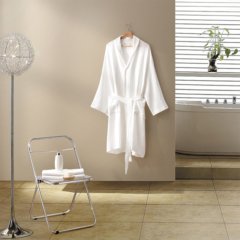 เสื้อคลุมอาบน้ำผ้าฝ้ายผ้ากอซสองชั้นผ้าคลุมไหล่ของโรงแรม เสื้อคลุมอาบน้ำผ้าฝ้ายผ้ากอซสองชั้นผ้าคลุมไหล่ของโรงแรม